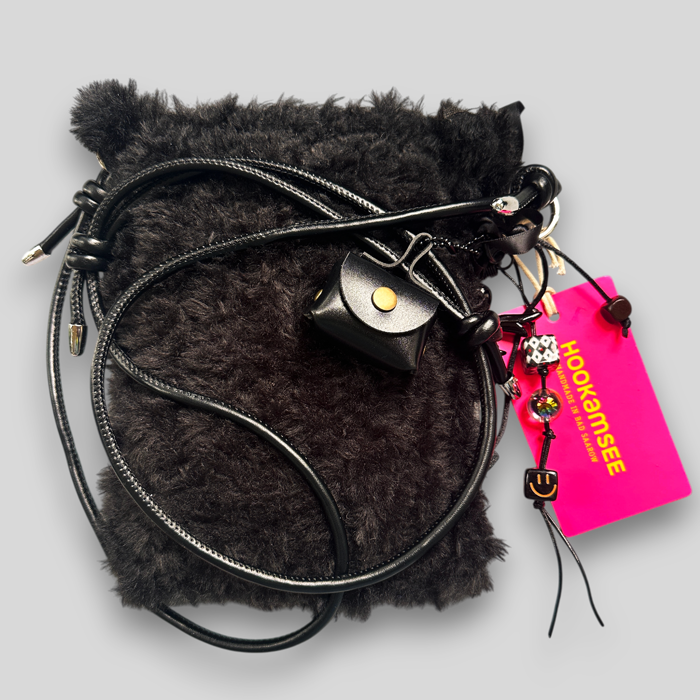 HOOK #106 – Black Charm (Kunstfell)