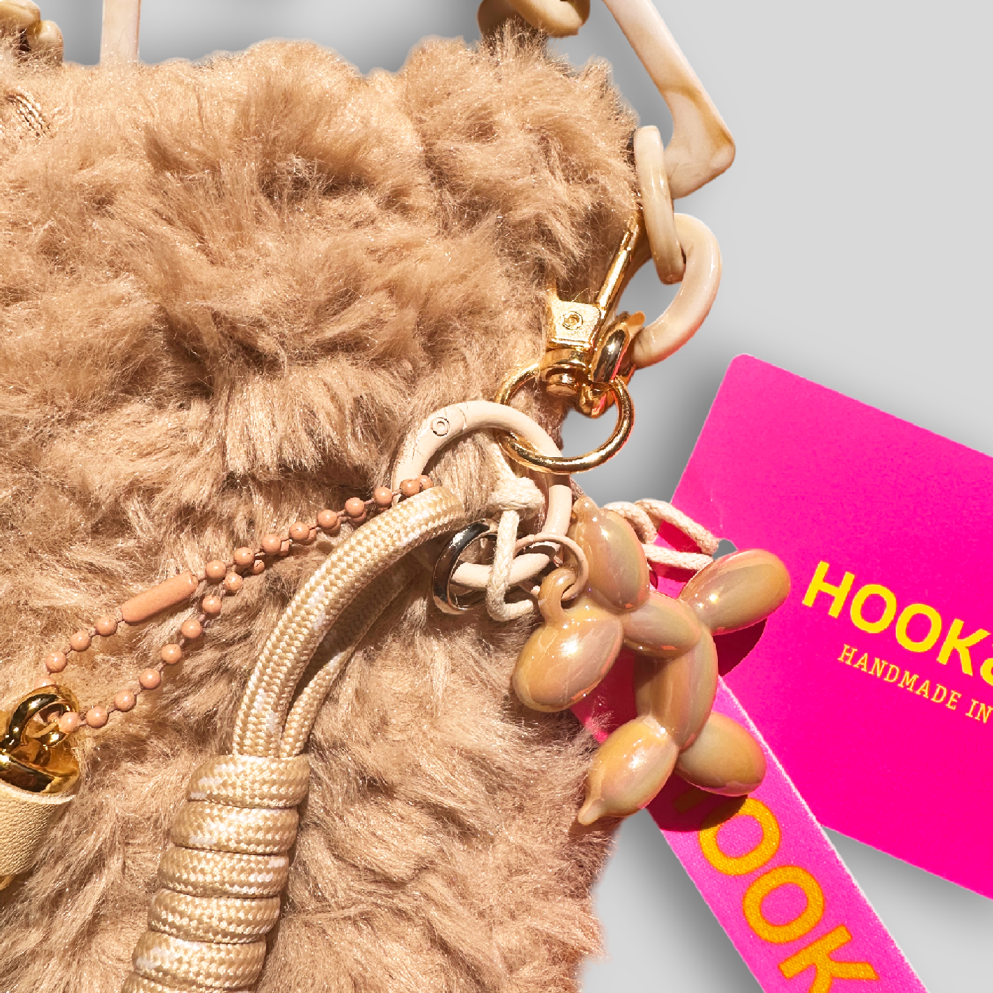 HOOK #108 – Soft Beige Charm (Kunstfell)