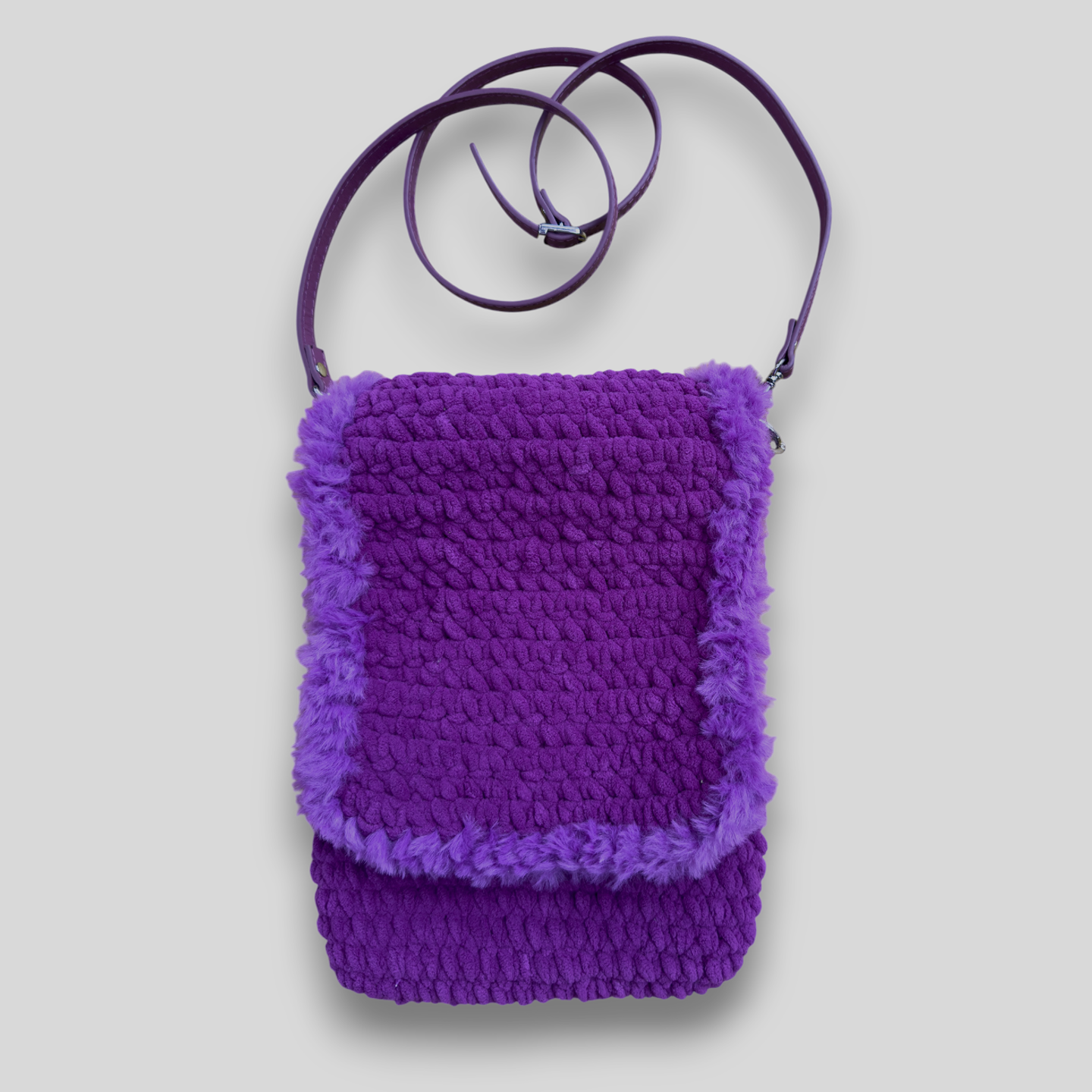 HOOK #122 – Purple Edge (Samtgarn mit Kunstfellkante)