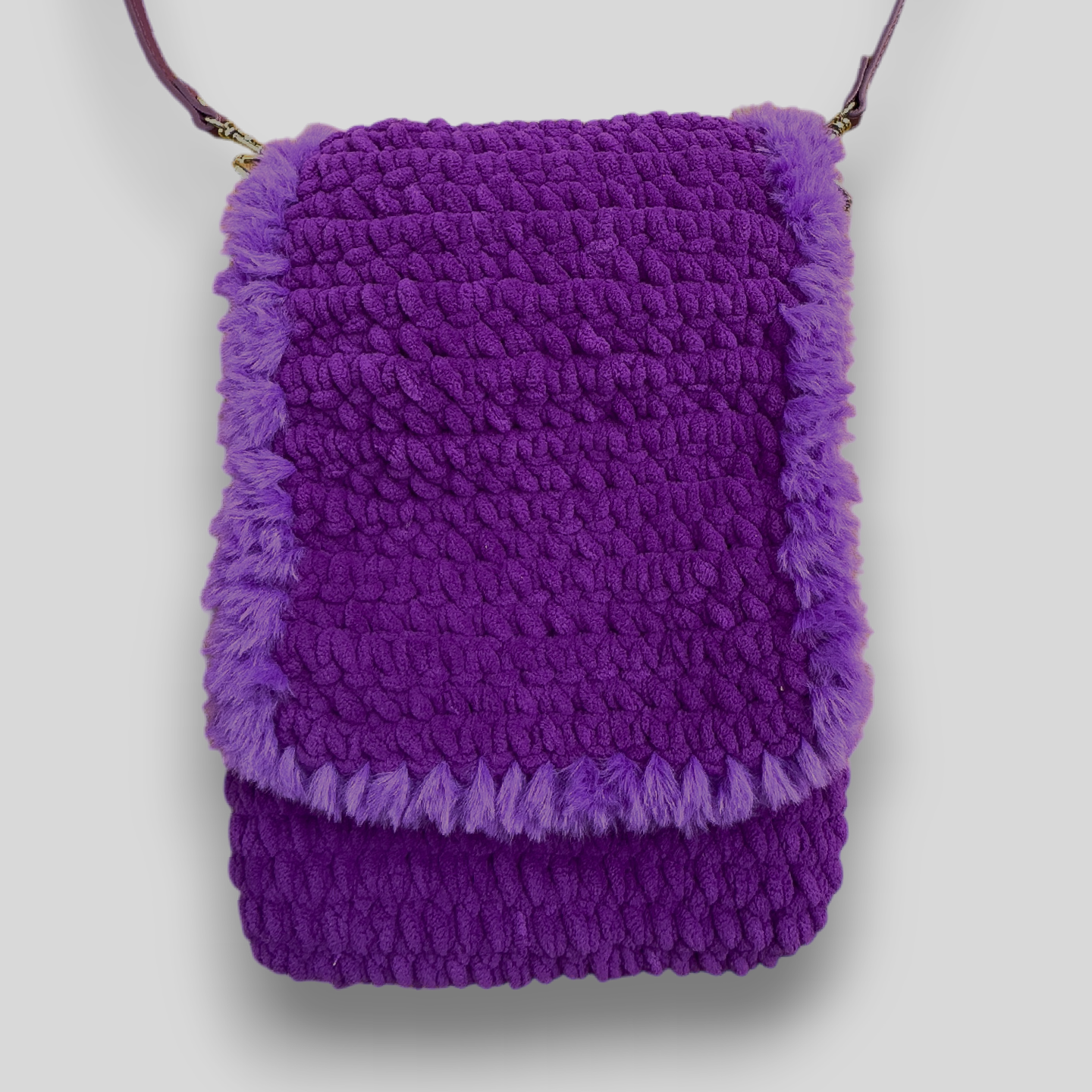 HOOK #122 – Purple Edge (Samtgarn mit Kunstfellkante)