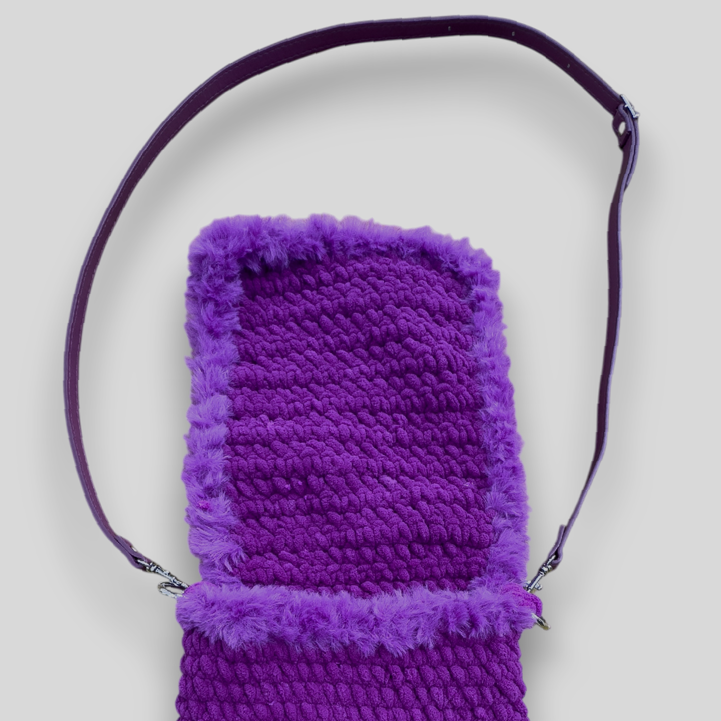 HOOK #122 – Purple Edge (Samtgarn mit Kunstfellkante)