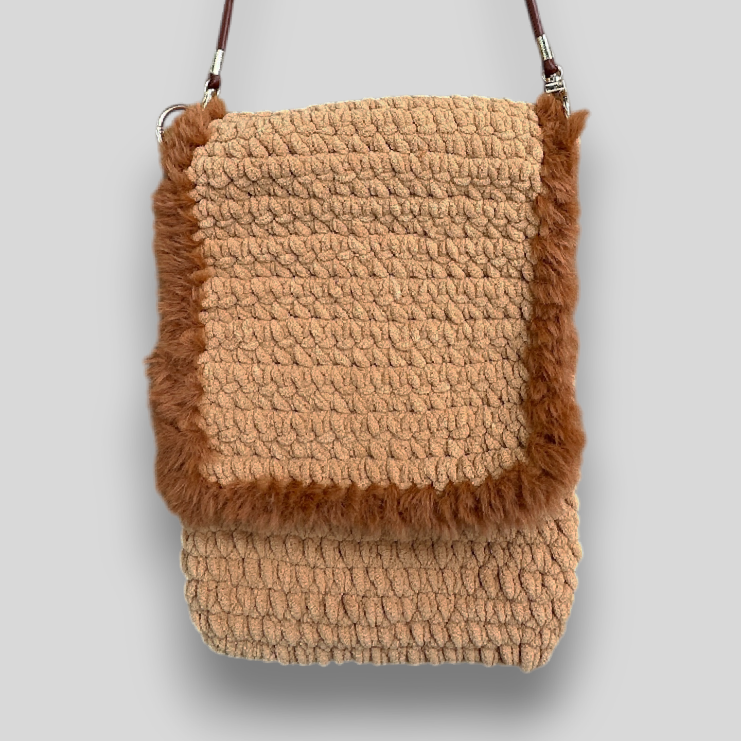 HOOK #123 – Camel Edge (Samtgarn mit Kunstfellkante)