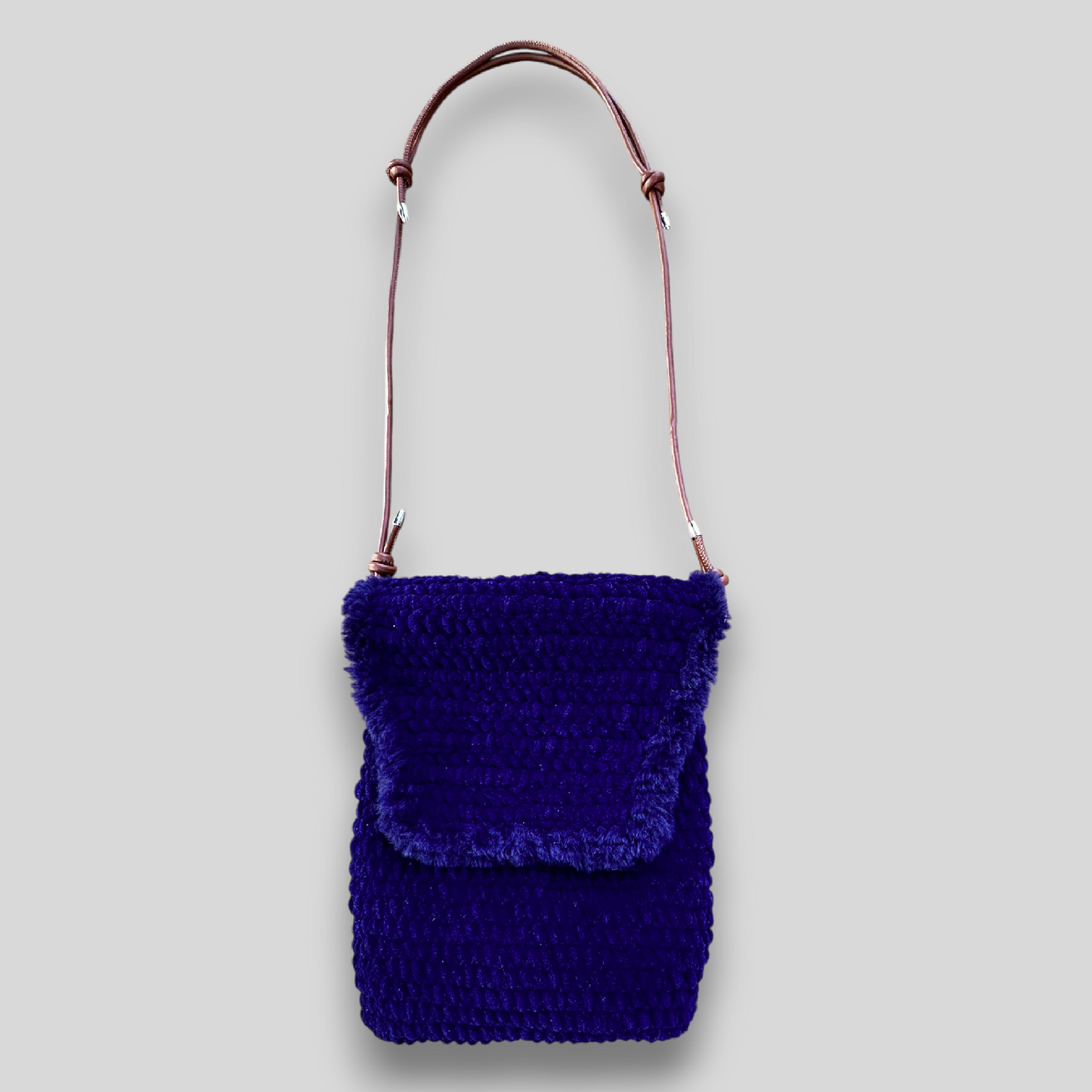 HOOK #124 – Velvet Edge (Samtgarn mit Kunstfellkante)