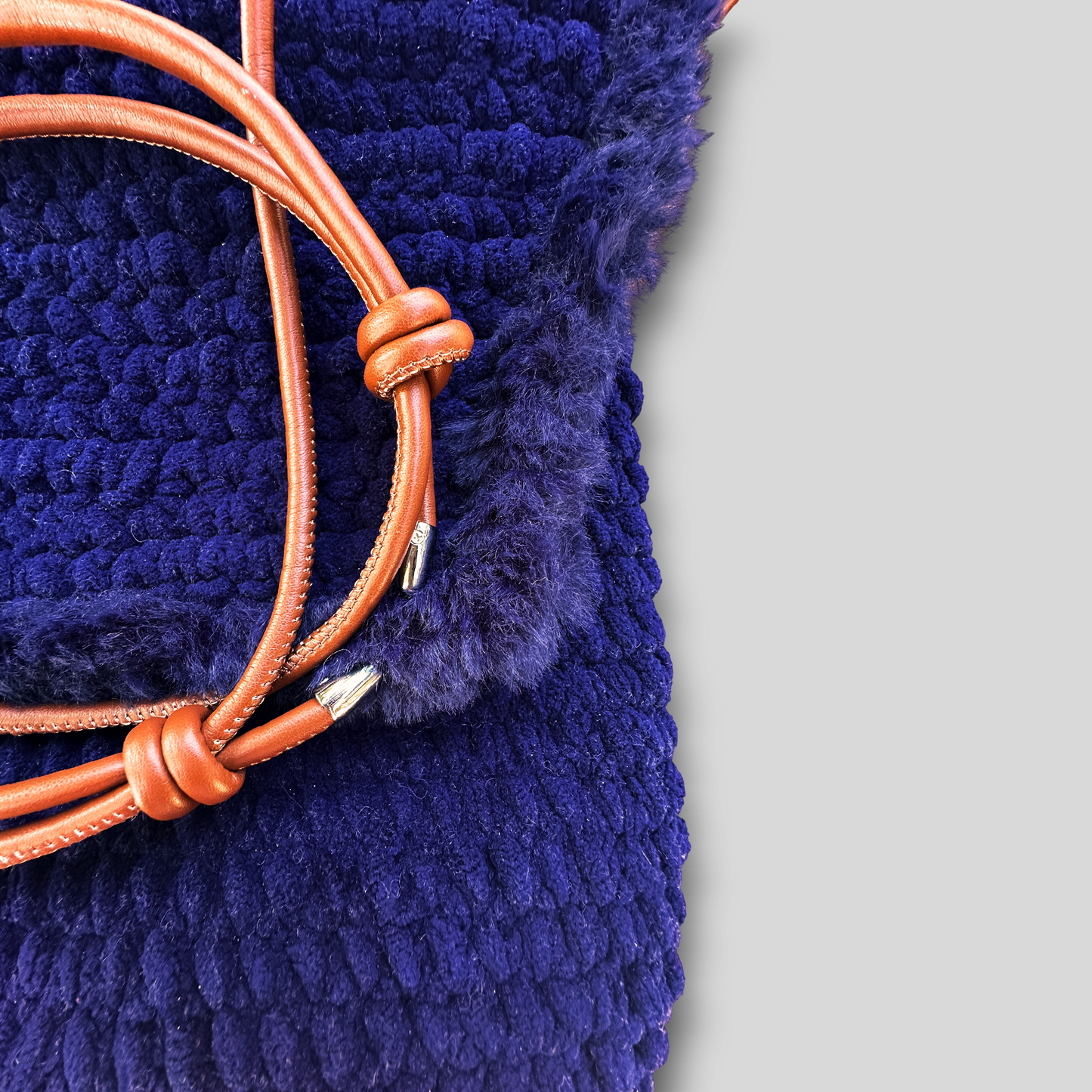 HOOK #124 – Velvet Edge (Samtgarn mit Kunstfellkante)