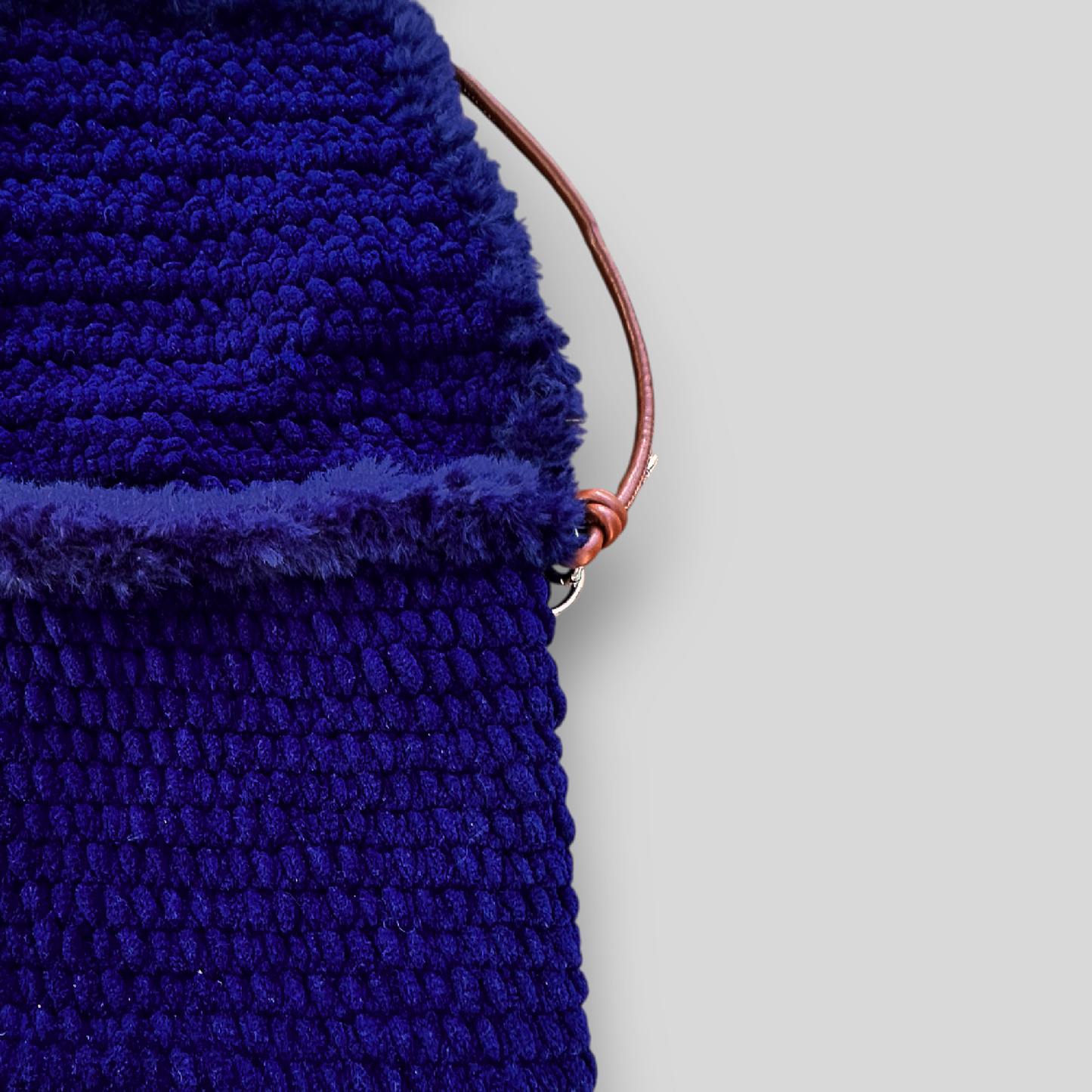 HOOK #124 – Velvet Edge (Samtgarn mit Kunstfellkante)