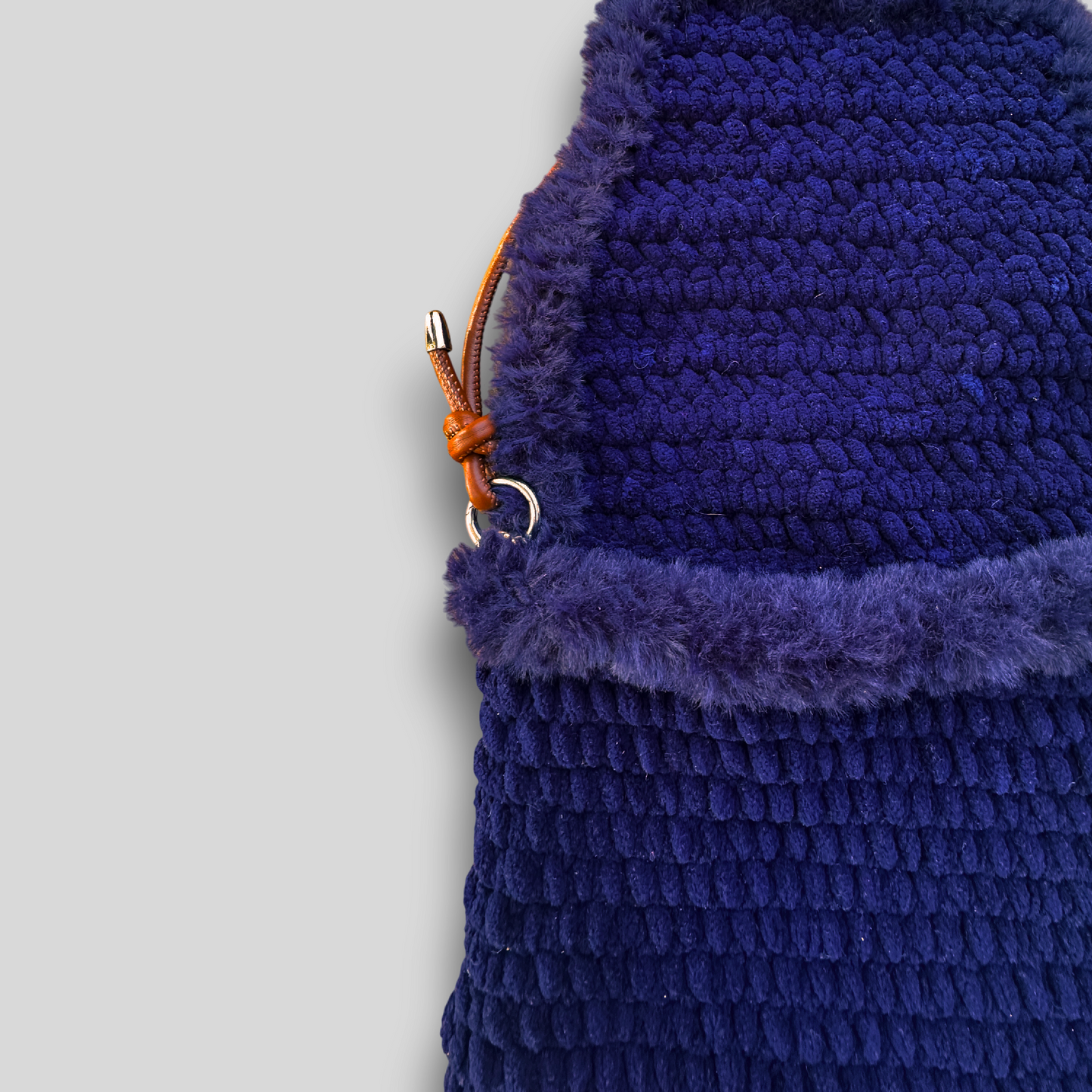HOOK #124 – Velvet Edge (Samtgarn mit Kunstfellkante)