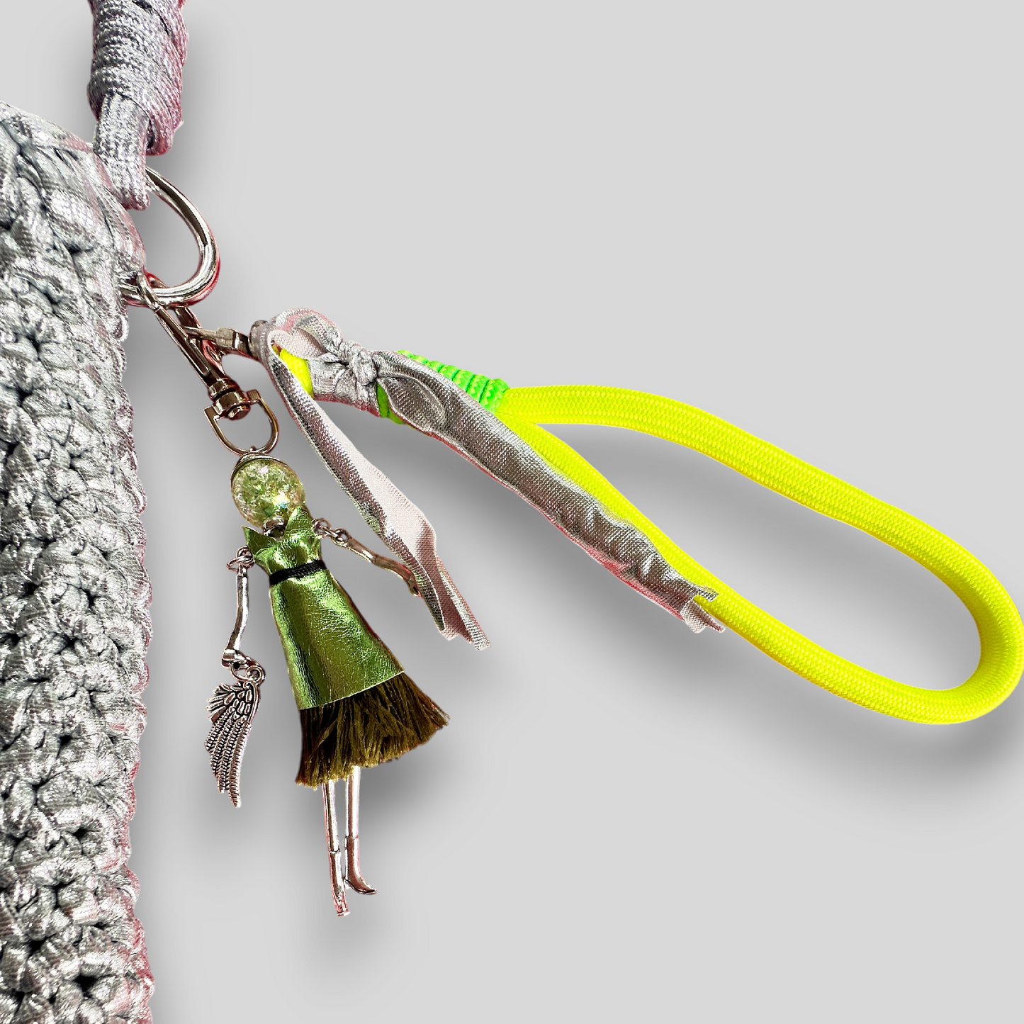 HOOK #126 – Silver Glow (Glanzstoffgarn)