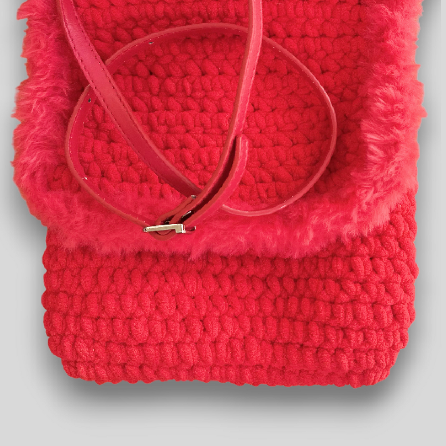 HOOK #127 – Red Passion (Samtgarn mit Kunstfellkante)