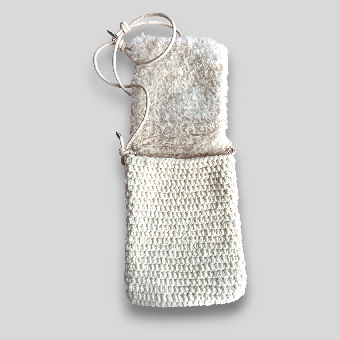 HOOK #129 – Soft Cream (Samtgarn mit Kunstfell)