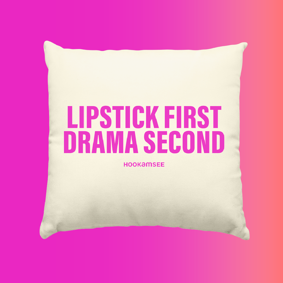 LIPSTICK FIRST ... Kissen