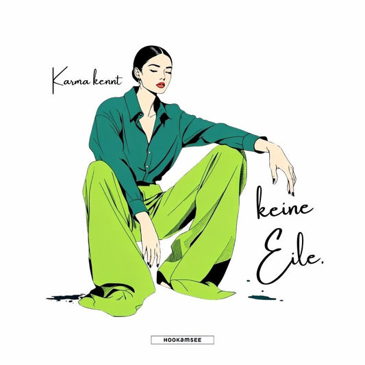 HOOKamSEE Design Karma kennt keine Eile, Statement-Illustration sitzende Frau in Grün