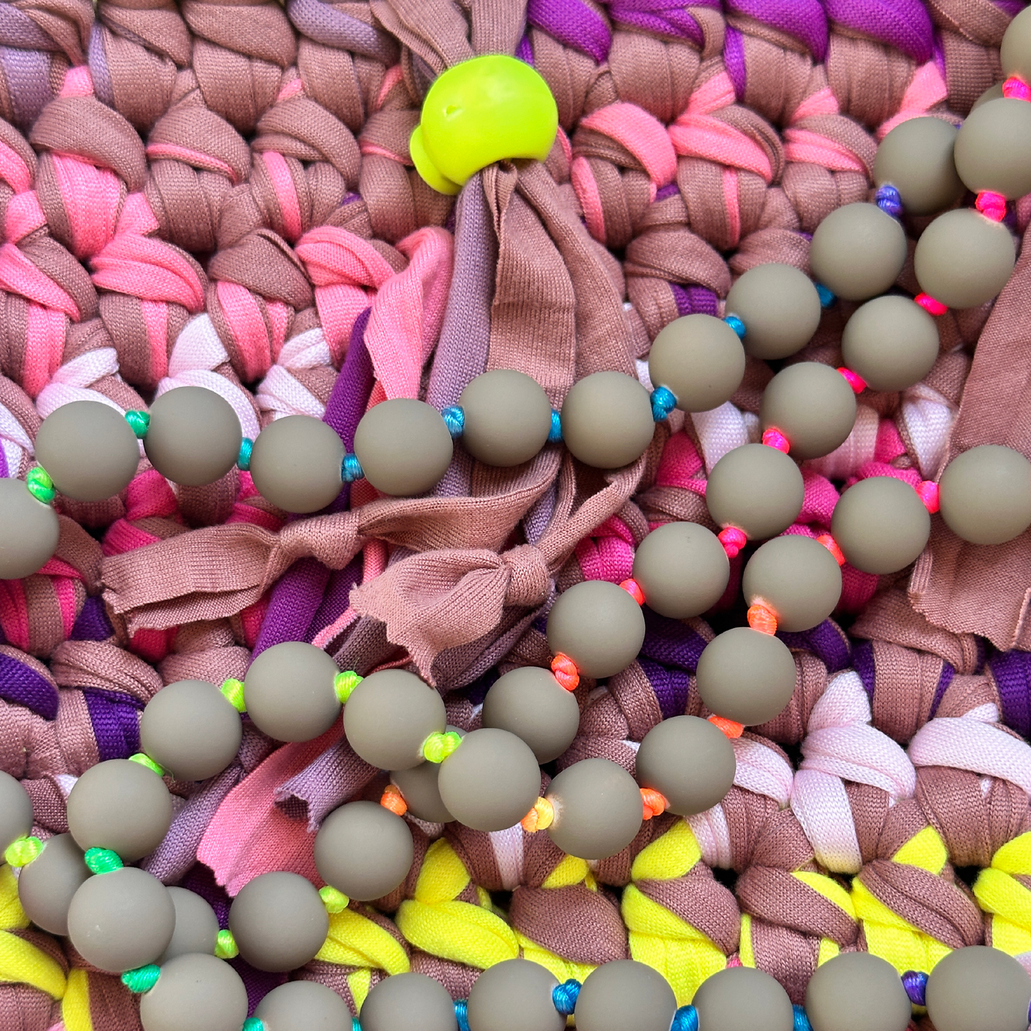 HOOK #079 – Neon Confetti