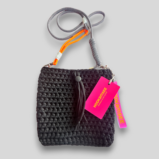 HOOK #081 – Black Neon