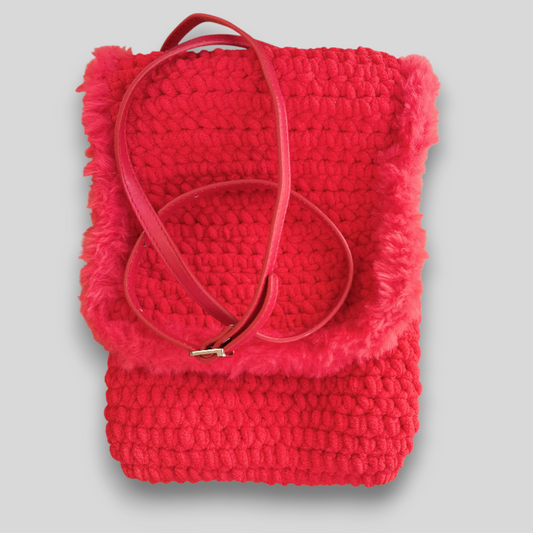 HOOK #127 – Red Passion (Samtgarn mit Kunstfellkante)