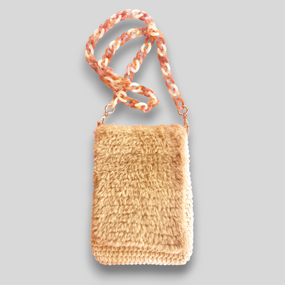 HOOK #132 – Soft Caramel (Samtgarn mit Kunstfell)