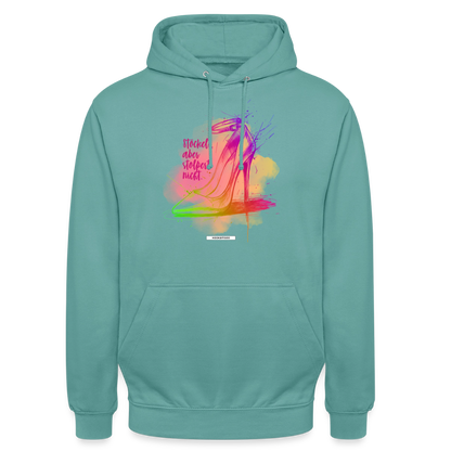Hoodie Shine – Stöckelt, aber stolpert nicht. - Pastelltürkis