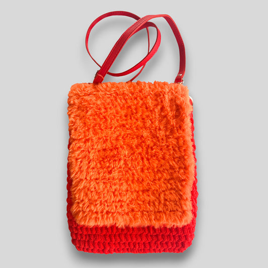 Handgefertigte Häkeltasche Sunset Glow #131 Crossbody Tasche aus Samtgarn
