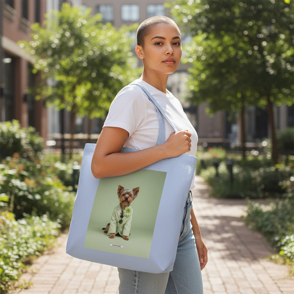 Große Shopping Bag Styled Dogs Yorkshire Terrier in Sky – Frau trägt Canvas Tote Bag im Park, HOOKamSEE Kollektion Styled Dogs
